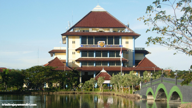Inilah 10 Universitas Terbaik di Jawa Timur yang Paling Favorit